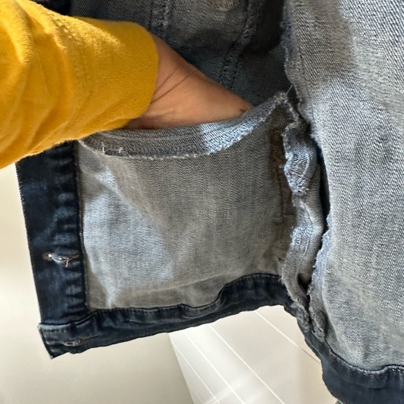 Jean Jacket - hand painted- New York - Picture 3 of 4